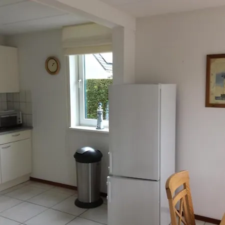 For 6 People Near Vakantiehuis Sint Maartensvlotbrug