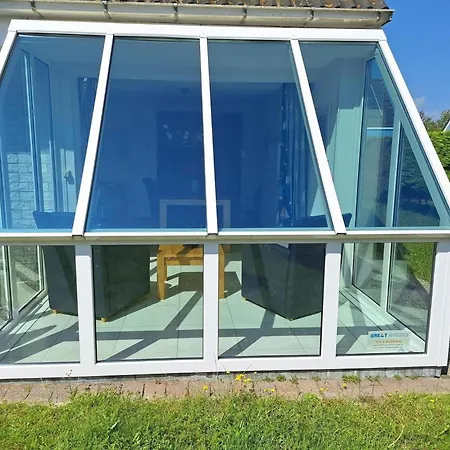 For 6 People Near Vakantiehuis Sint Maartensvlotbrug