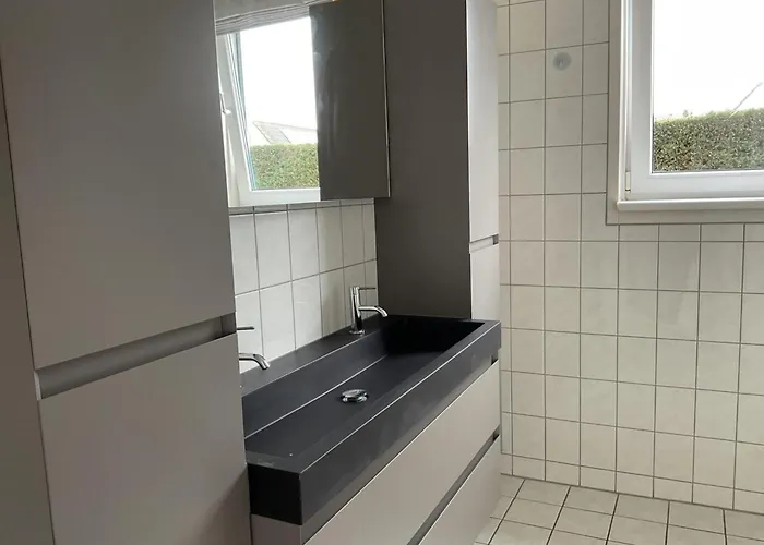 For 6 People Near * Sint Maartensvlotbrug